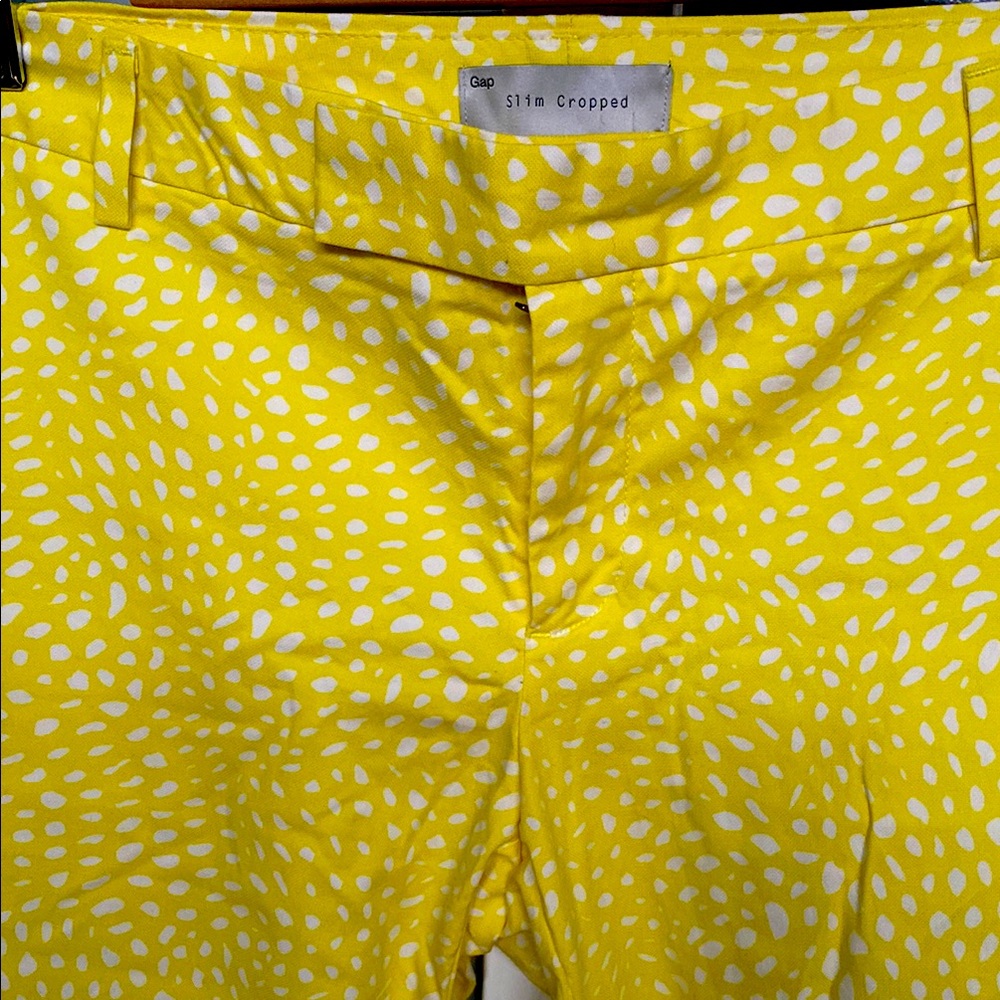 Gap Women's Yellow Cropped Shorts